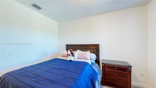 bedroom with carpet flooring