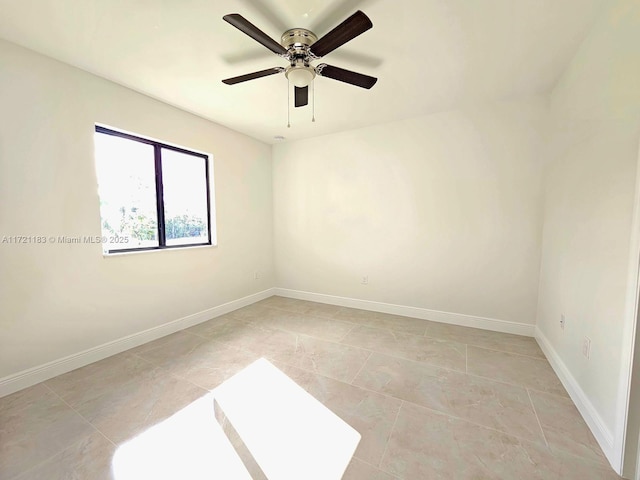 empty room with ceiling fan