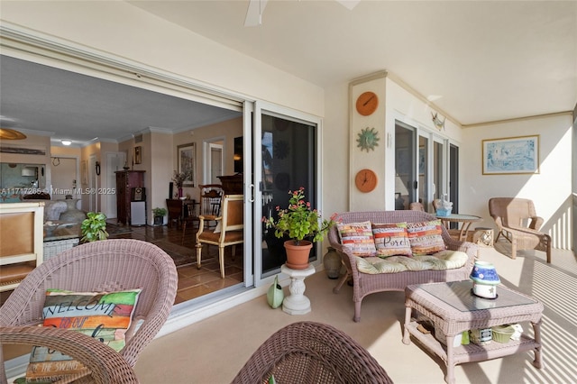 sunroom / solarium with crown molding