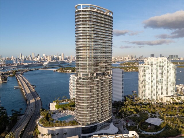 501 W Ave Unit 4205, Miami Beach FL, 33139, 4 bedrooms, 5 baths condo for sale