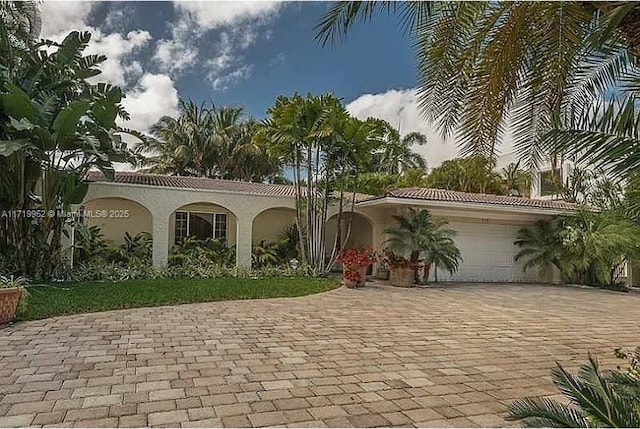 view of front of house with a garage