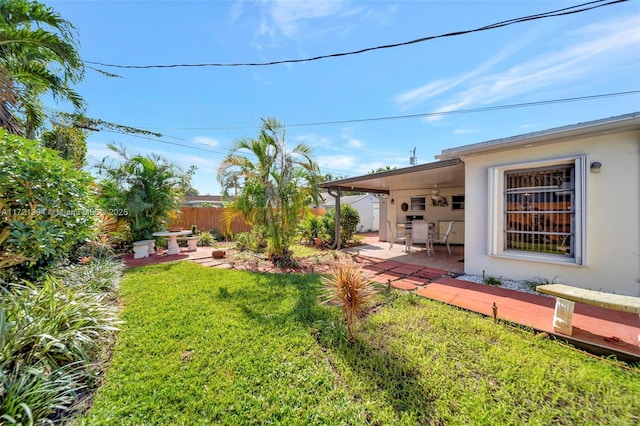 view of yard featuring a patio