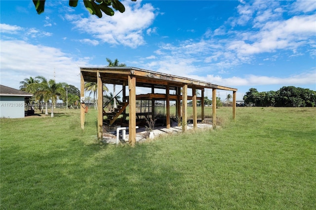 exterior space featuring a lawn