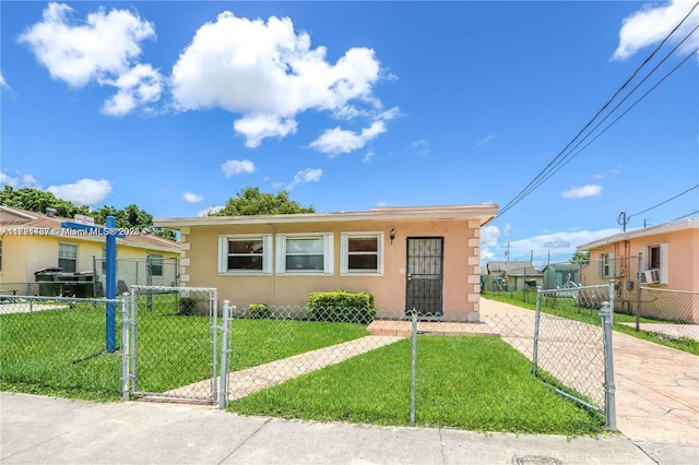 view of front of property with a front yard