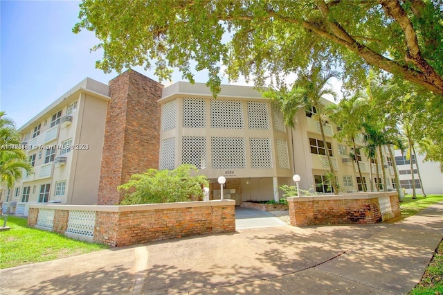 view of building exterior