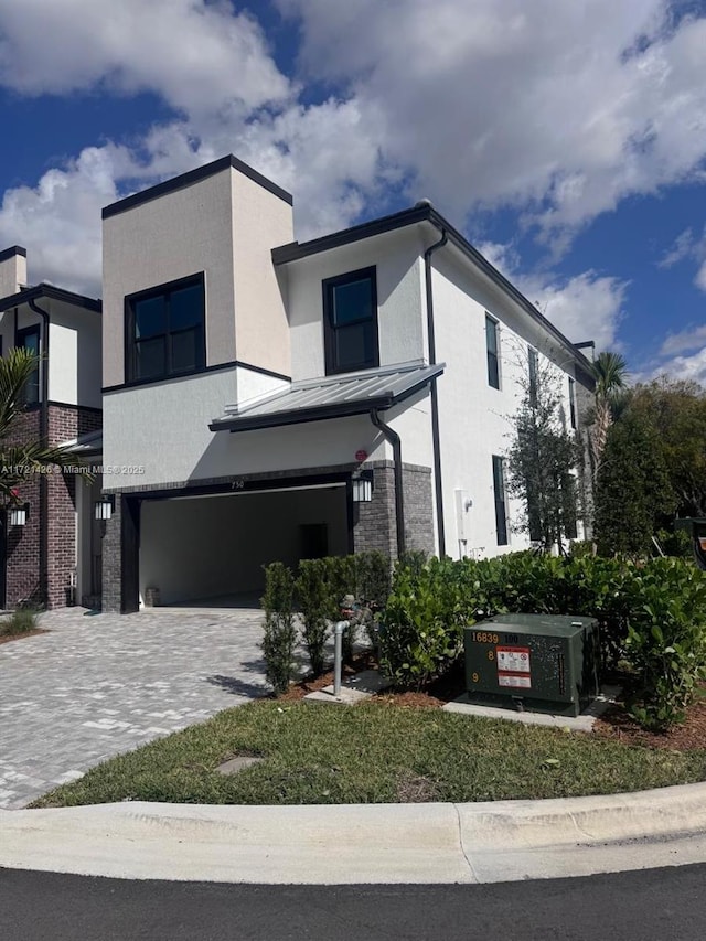 view of front of house with a garage