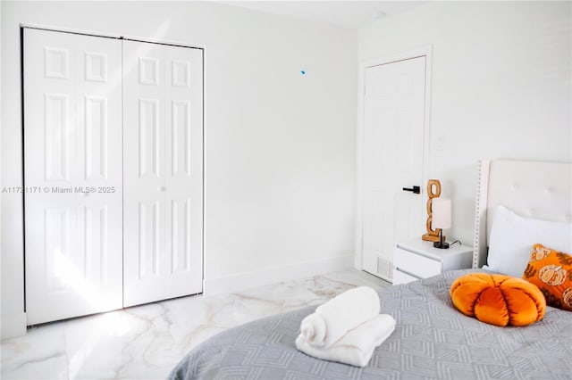 bedroom with a closet