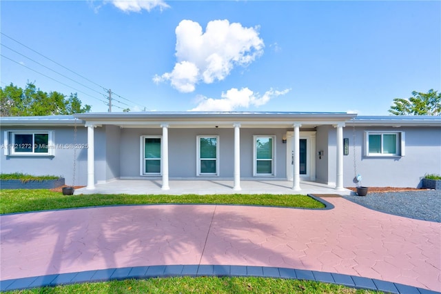 view of front of property