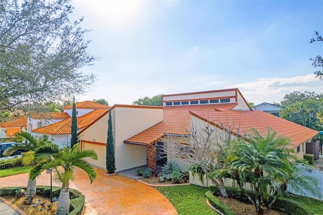 view of front of home featuring a garage