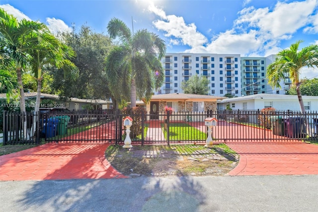 view of front of house