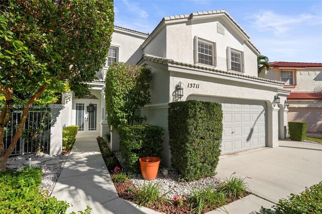 view of front facade featuring a garage