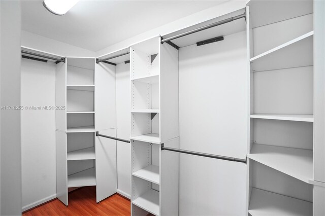 laundry room featuring cabinets and independent washer and dryer