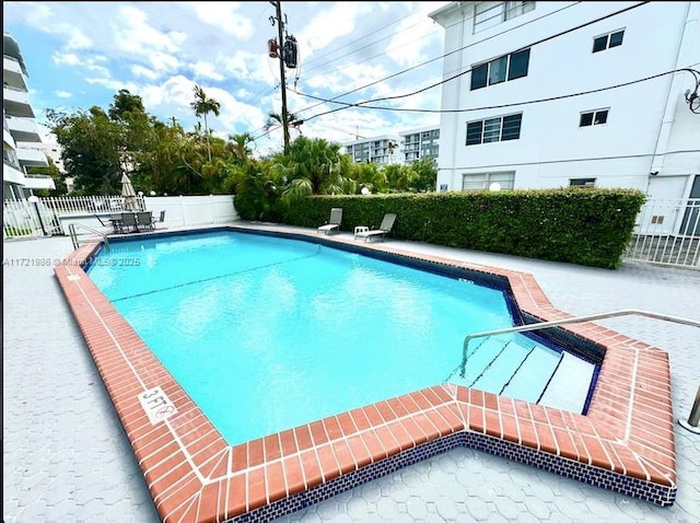 view of swimming pool