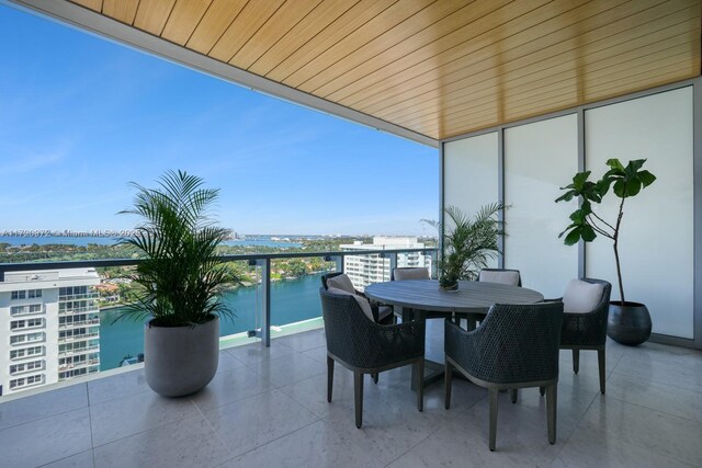 balcony with outdoor lounge area