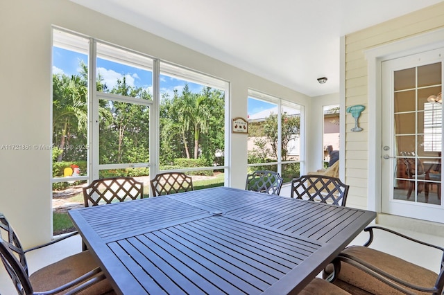 view of sunroom / solarium