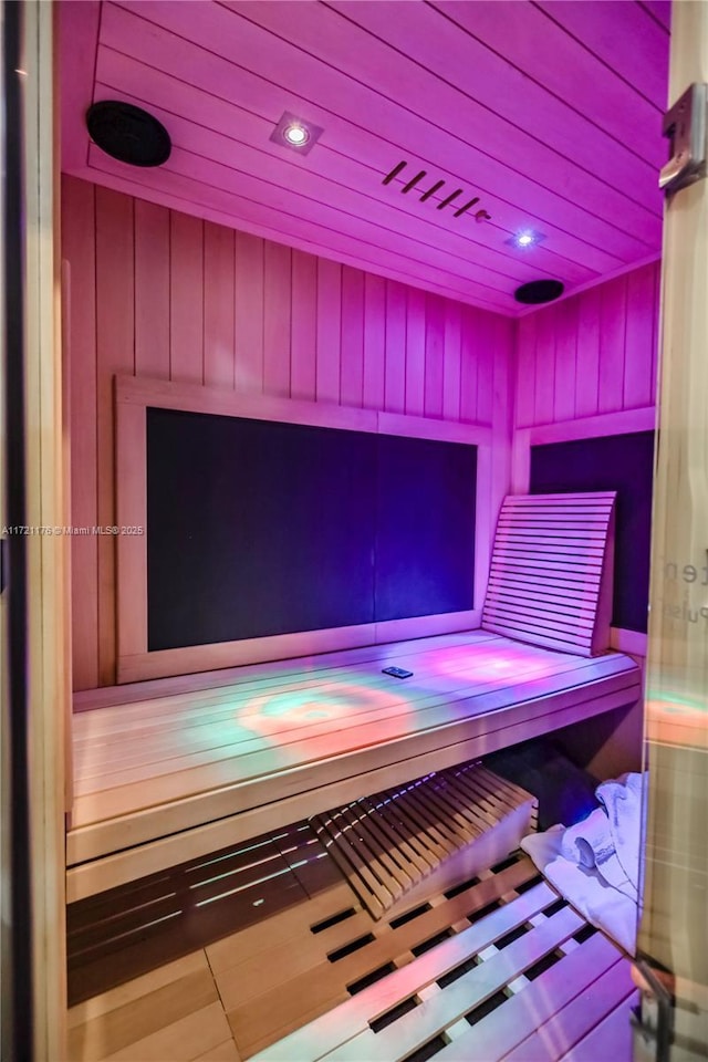 view of sauna / steam room