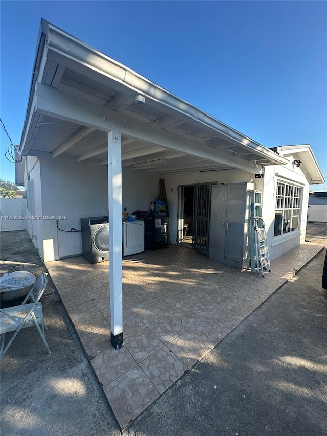 view of patio / terrace with washer / dryer