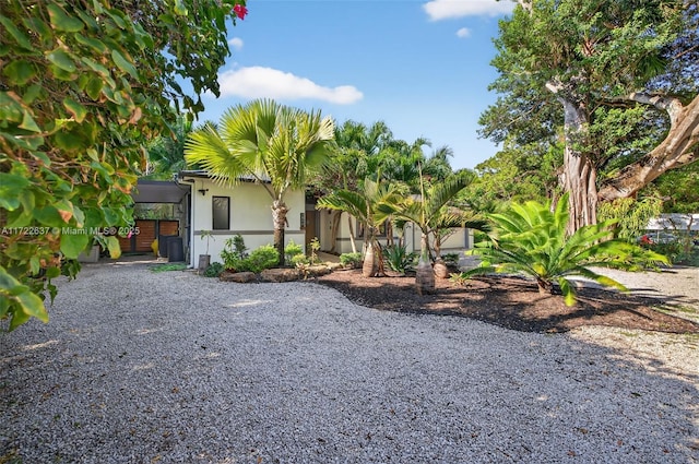 1511 SW 30th Pl, Fort Lauderdale, FL 33315 - view of front facade featuring stucco siding