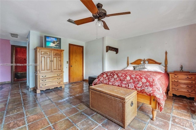 bedroom with ceiling fan