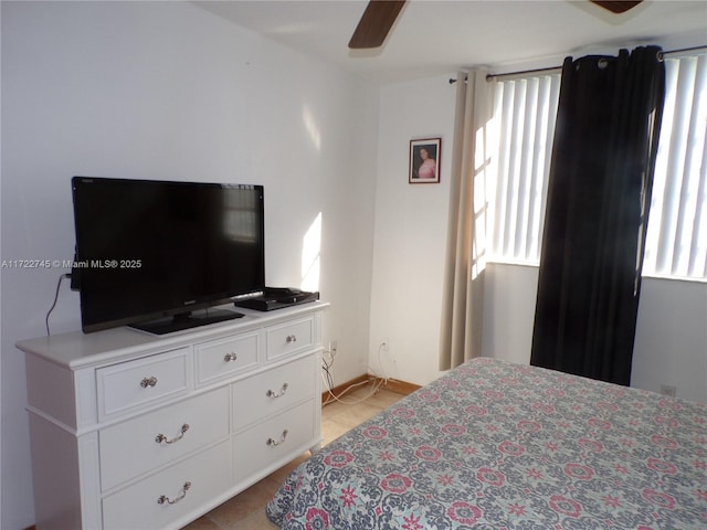 bedroom with ceiling fan