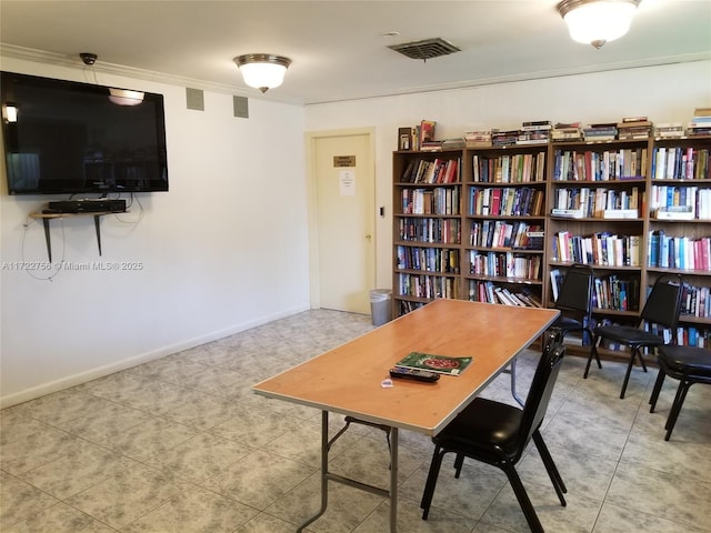 office with crown molding