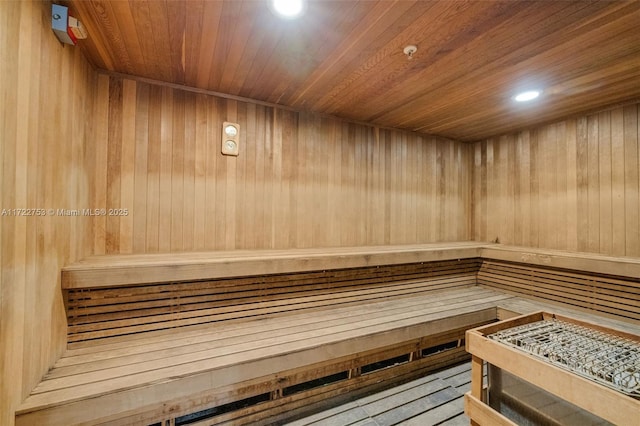 view of sauna / steam room with recessed lighting