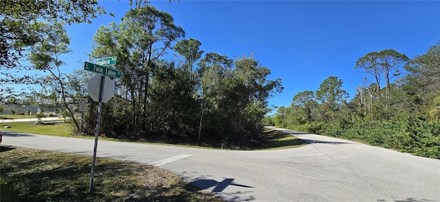 Listing photo 2 for 12393 Himalaya Ave, Punta Gorda FL 33955