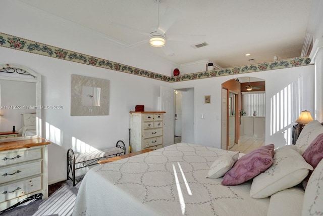 bedroom with ceiling fan