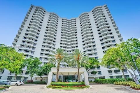 3300 NE 192nd St Unit 918, Aventura, FL 33180 - view of building exterior