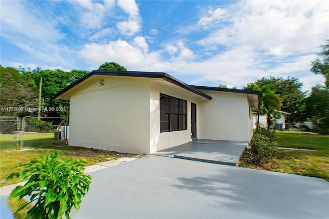 view of home's exterior