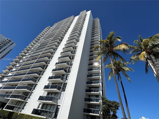 3675 N Country Club Dr Unit 203, Aventura, FL 33180 - photo 3