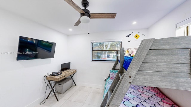 bedroom with ceiling fan