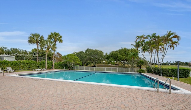 view of swimming pool