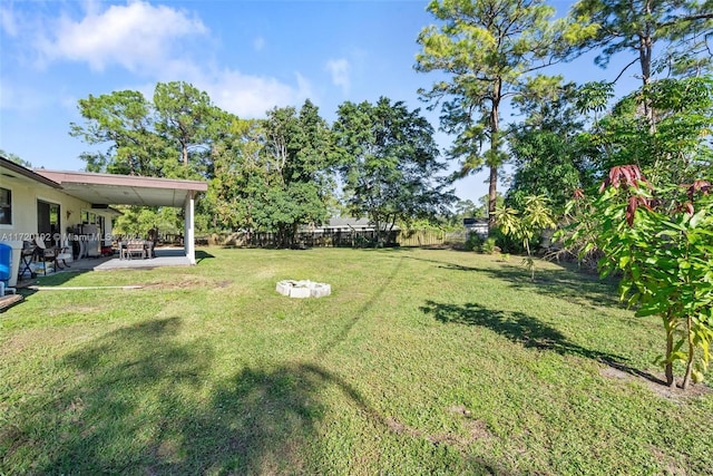 view of yard featuring a patio area