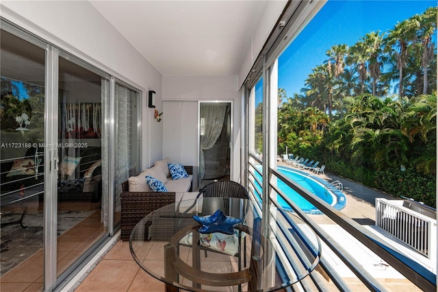 view of sunroom / solarium