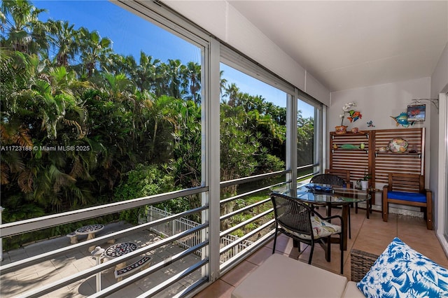 view of sunroom / solarium