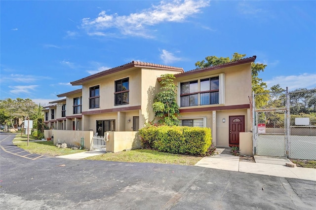 4742 Sheridan St Unit 6, Hollywood, FL 33021 - photo 2