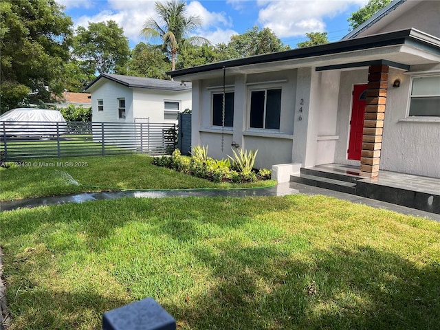 exterior space featuring a front yard