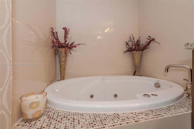 bathroom featuring a tub