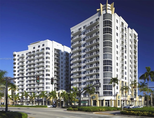 1830 Radius Dr Unit 421, Hollywood, FL 33020 - photo 2