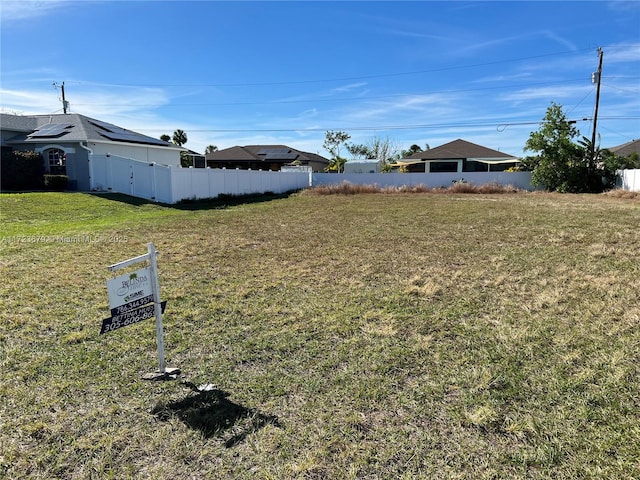 Listing photo 2 for 2808 NE 7th Ave, Cape Coral FL 33909