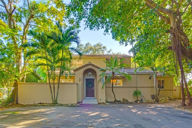 view of mediterranean / spanish-style home