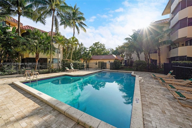 view of swimming pool