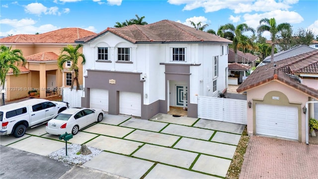 view of front facade featuring a garage