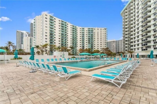 view of swimming pool