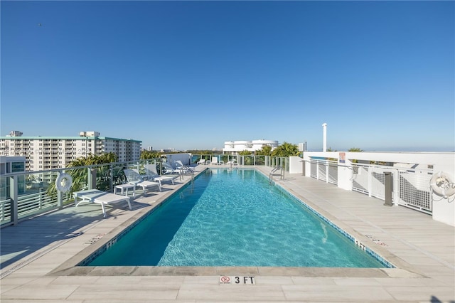 view of swimming pool