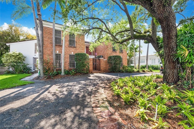 view of front of house