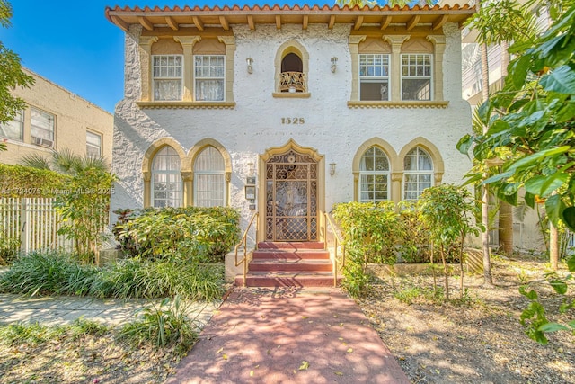 view of mediterranean / spanish-style house