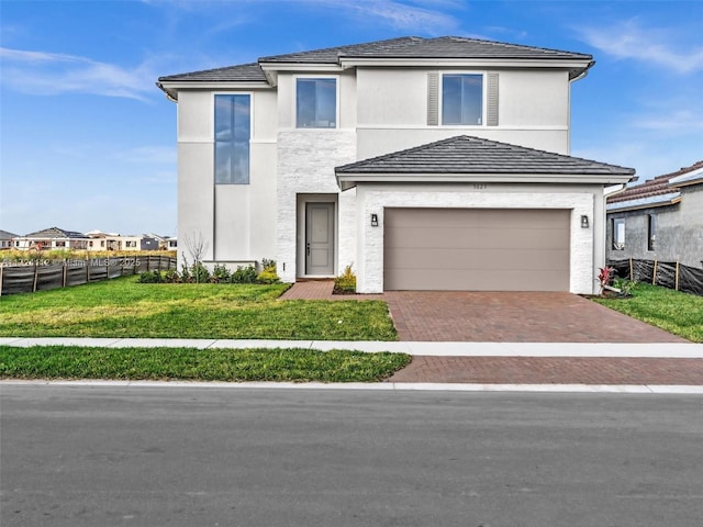 view of front of home featuring a front yard