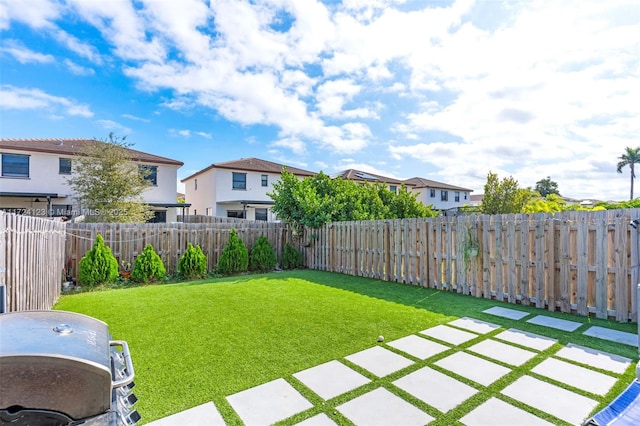 view of yard featuring a patio area